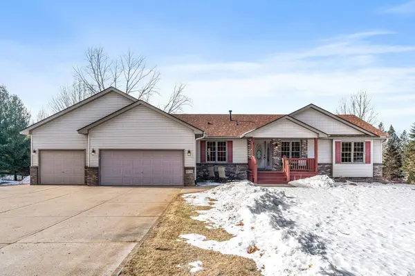 21820 Aztec ST NW, Oak Grove, MN 55303
