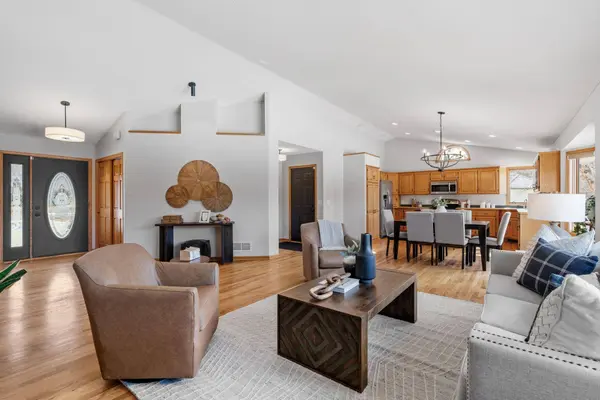 21820 Aztec ST NW, Oak Grove, MN 55303