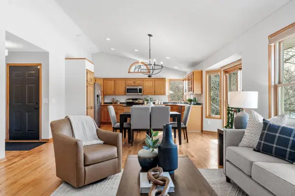 21820 Aztec ST NW, Oak Grove, MN 55303