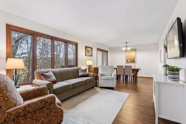 2627 Sumac RDG, White Bear Lake, MN 55110