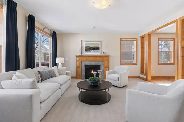 1631 Summit HL, Eagan, MN 55122