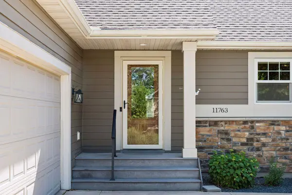 11763 Erskin CIR, Minneapolis, MN 55449