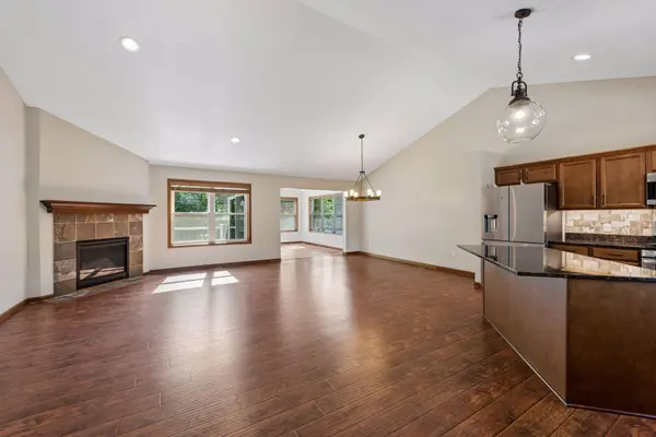 11763 Erskin CIR, Minneapolis, MN 55449