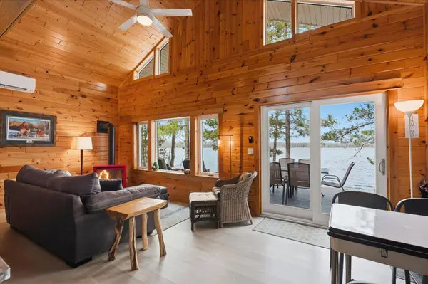 10401 Vermillion Point DR NE, Deer River, MN 56636