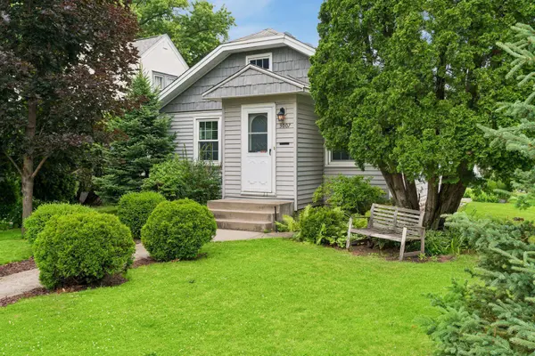 3007 Cleveland ST NE, Minneapolis, MN 55418