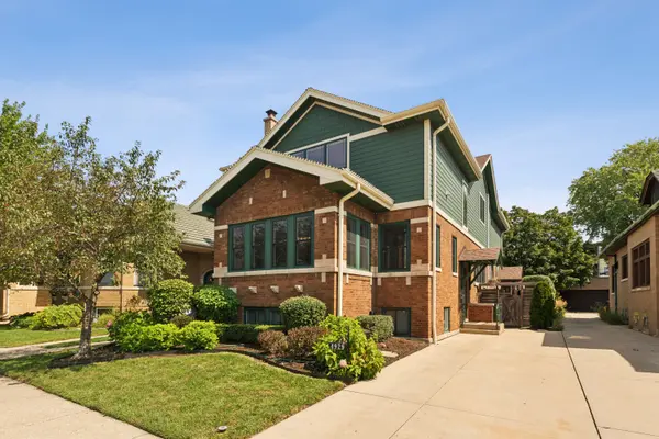 4929 North Fairfield Avenue, Chicago, IL 60625