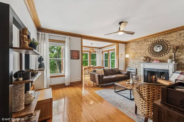 1412 W Bryn Mawr Avenue #3W, Chicago, IL 60660