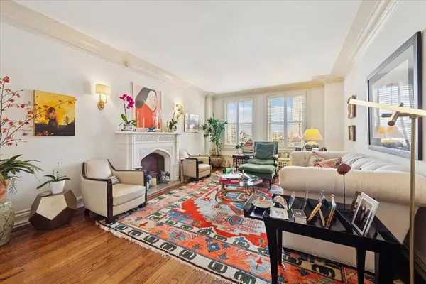 2440 N Lakeview AVE #11C, Chicago, IL 60614