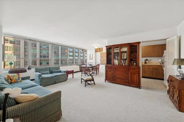 3550 N Lake Shore Drive #624, Chicago, IL 60657