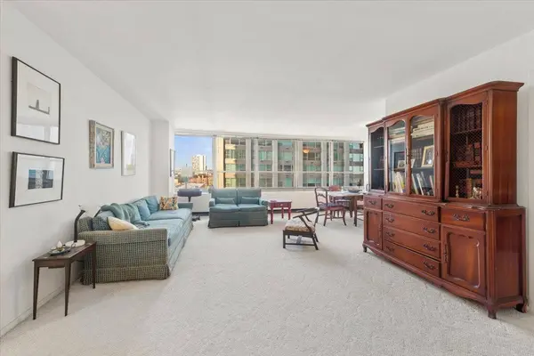 3550 N Lake Shore Drive #624, Chicago, IL 60657