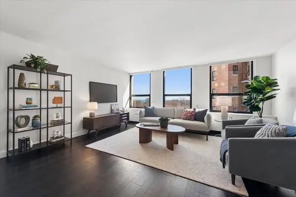 2626 N Lakeview AVE #607, Chicago, IL 60614