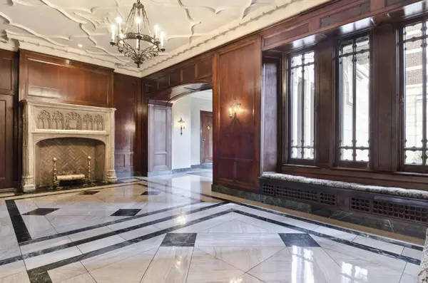 2440 N LAKEVIEW Avenue #6D, Chicago, IL 60614