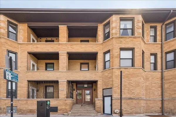 561 W Briar Place #305, Chicago, IL 60657