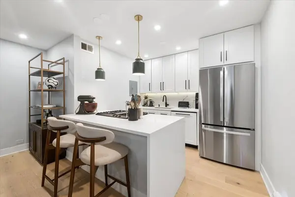 3440 N Lake Shore Drive #14B, Chicago, IL 60657