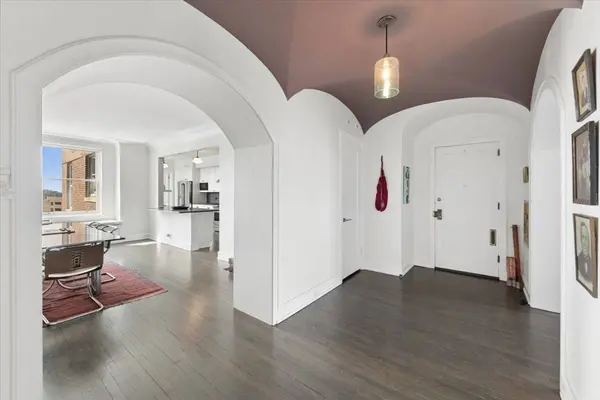 2440 N Lakeview Avenue #11E, Chicago, IL 60614