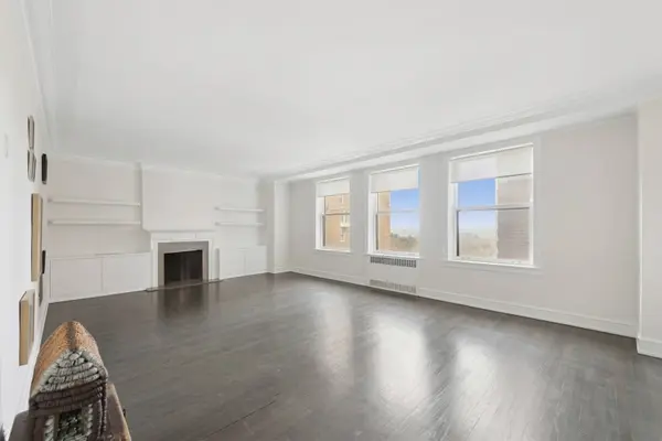 2440 N Lakeview Avenue #11E, Chicago, IL 60614