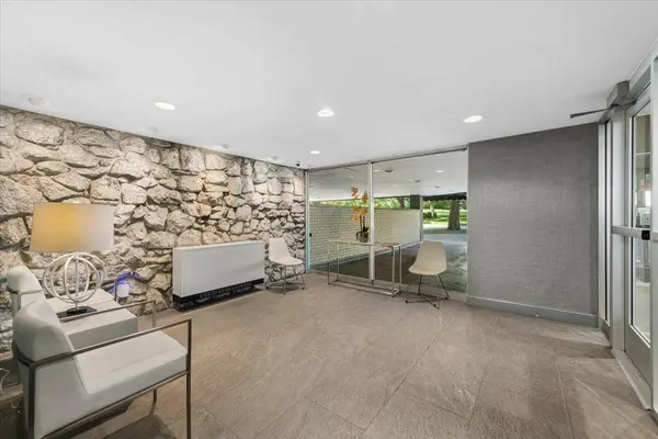 1567 Ridge AVE #702, Evanston, IL 60201