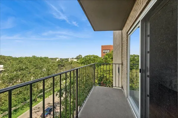 1567 Ridge AVE #702, Evanston, IL 60201