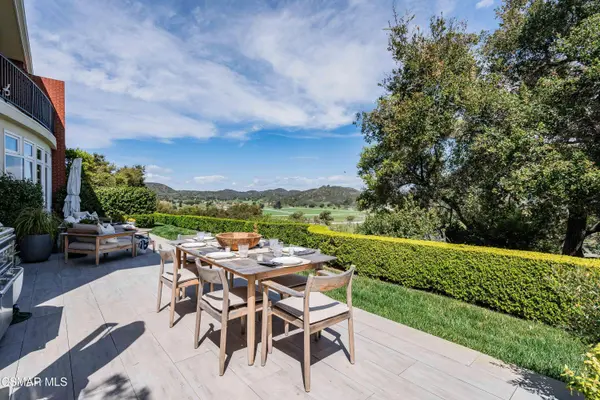 2366 Heatherbank Court, Lake Sherwood, CA 91361