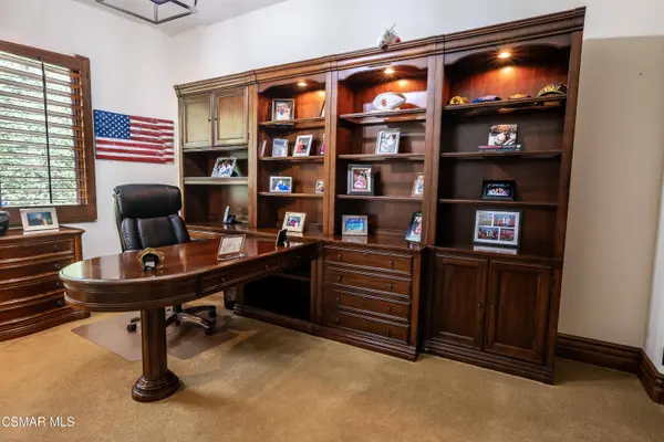 61 Williamsburg Way, Thousand Oaks, CA 91361