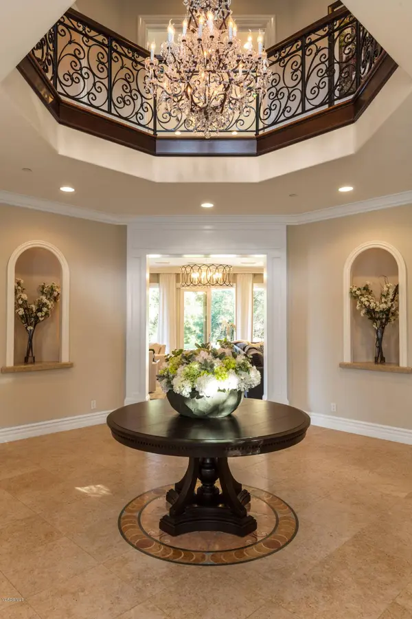 2705 Elderoak Road, Thousand Oaks, CA 91361