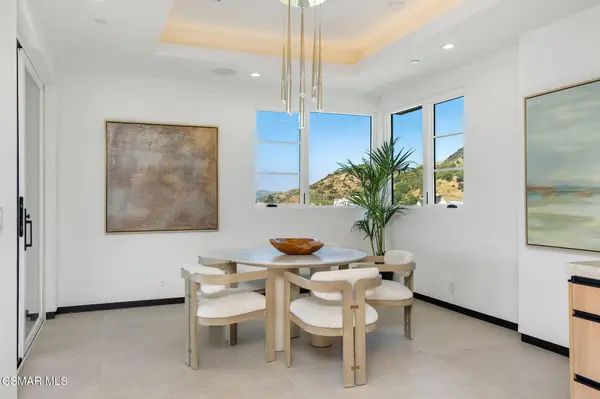 118 Giles Road, Lake Sherwood, CA 91361