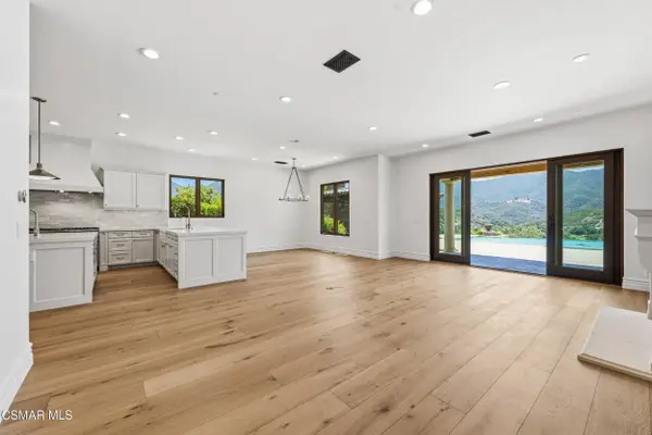 82 Queens Garden Drive, Westlake Village, CA 91361