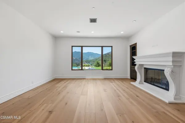 82 Queens Garden Drive, Westlake Village, CA 91361