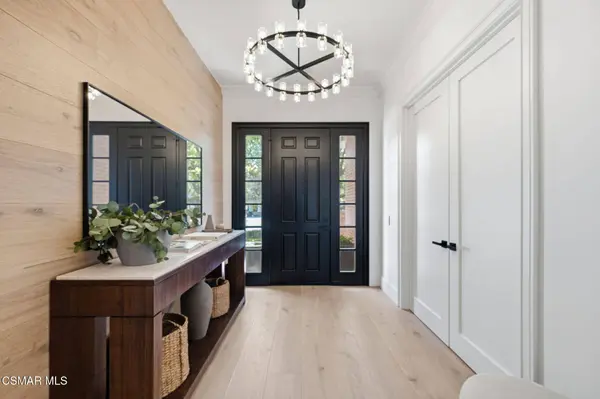 2342 Heatherbank Court, Thousand Oaks, CA 91361