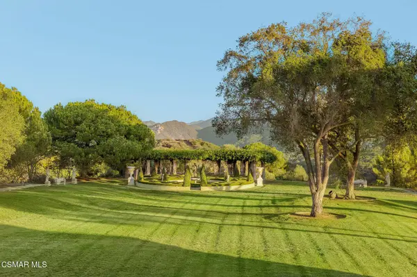 2400 White Stallion Road, Thousand Oaks, CA 91361