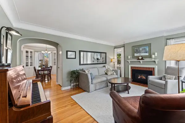 5515 Queen AVE S, Minneapolis, MN 55410