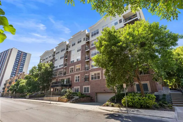 301 Oak Grove ST #308, Minneapolis, MN 55403