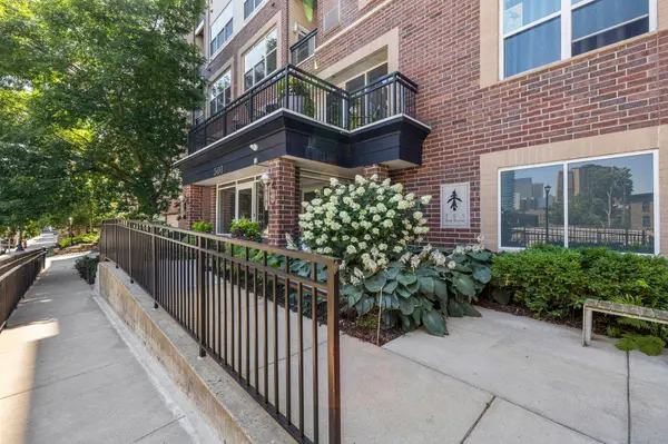301 Oak Grove ST #308, Minneapolis, MN 55403