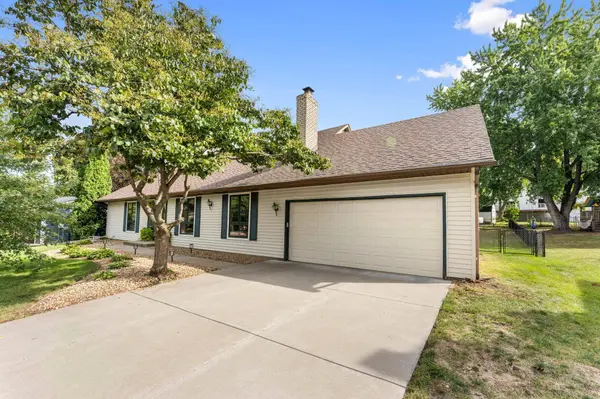 7730 Countryside DR, Bloomington, MN 55438