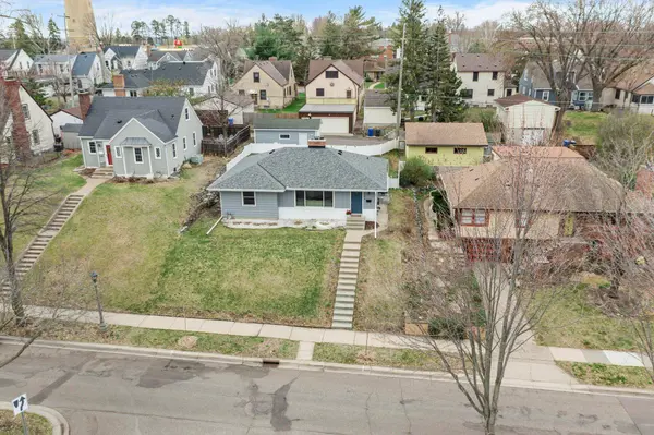 1606 Highland Pkwy, Saint Paul, MN 55116