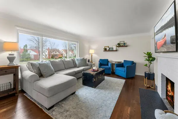 1606 Highland Pkwy, Saint Paul, MN 55116