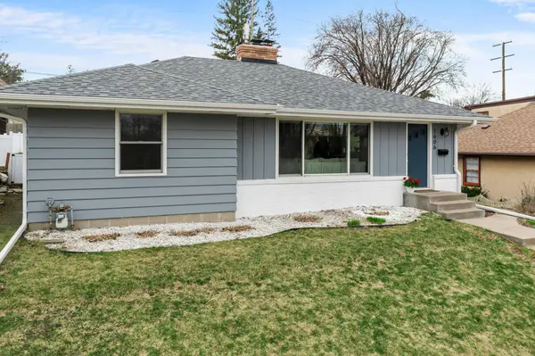 1606 Highland Pkwy, Saint Paul, MN 55116