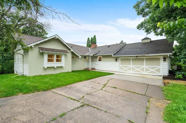 715 Forest Dale RD, New Brighton, MN 55112