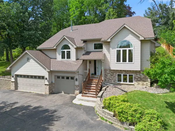 120 W 136th ST, Burnsville, MN 55337