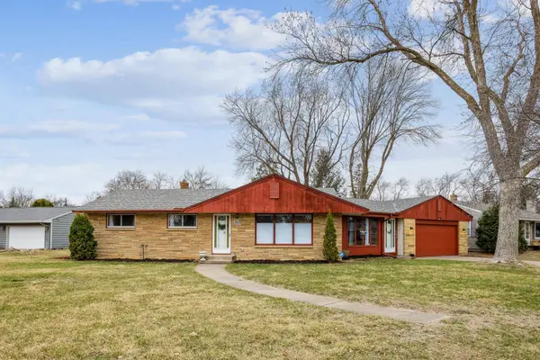 3803 Cranbrook DR, White Bear Lake, MN 55110