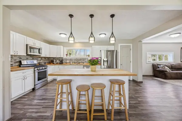 7562 Sunset AVE, Lino Lakes, MN 55014