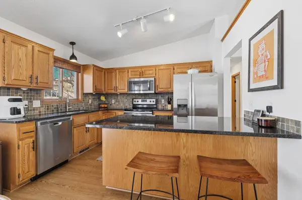 3710 Fox TRL, Saint Bonifacius, MN 55375