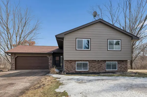 6532 272nd CT, Wyoming, MN 55092