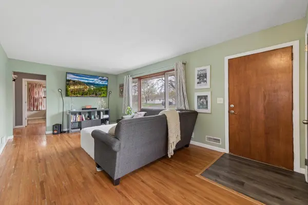 11680 N Heights DR NW, Minneapolis, MN 55433