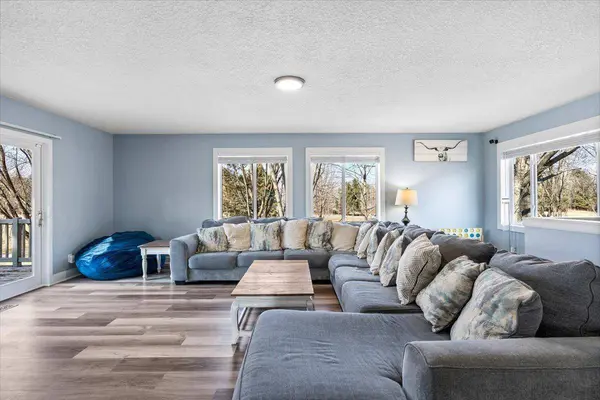 1054 County Road 6 NE, Stanchfield, MN 55080
