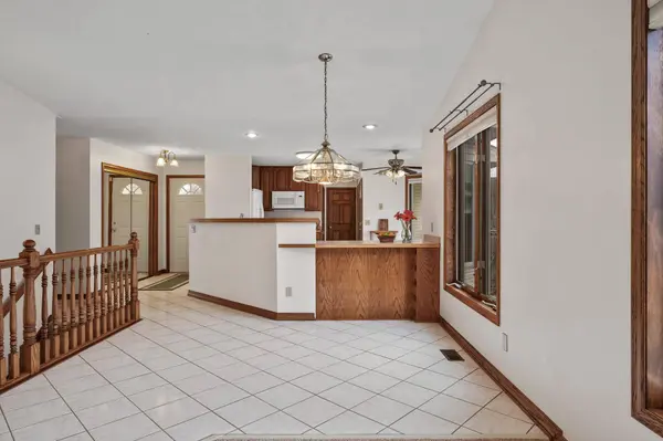 9887 Redwood ST NW, Coon Rapids, MN 55433