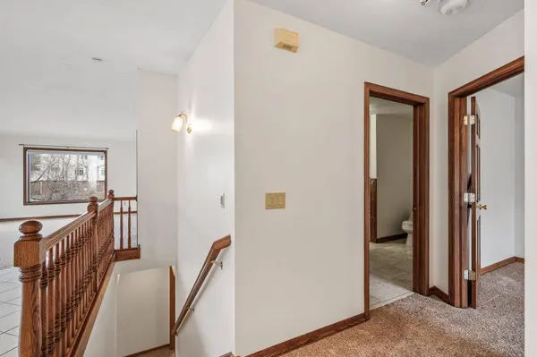 9887 Redwood ST NW, Coon Rapids, MN 55433