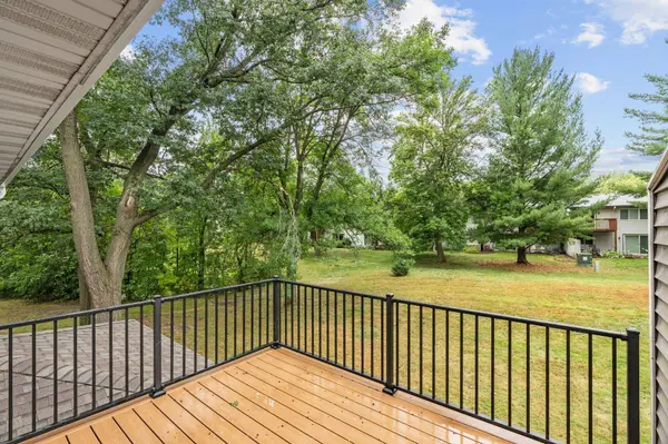 4135 Shirlee LN S, Shoreview, MN 55126