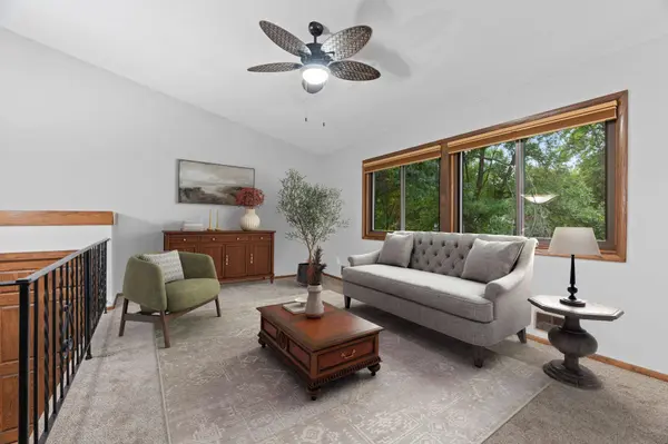 4135 Shirlee LN S, Shoreview, MN 55126