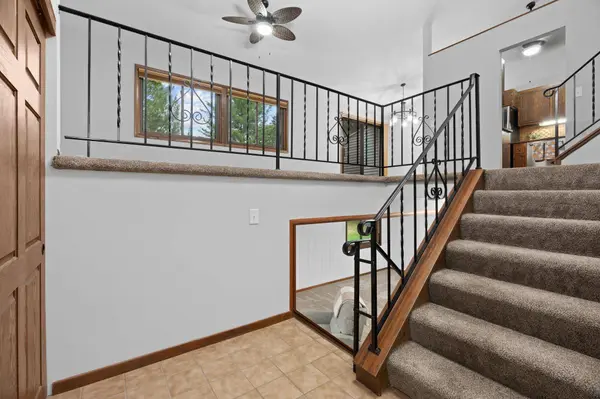 4135 Shirlee LN S, Shoreview, MN 55126